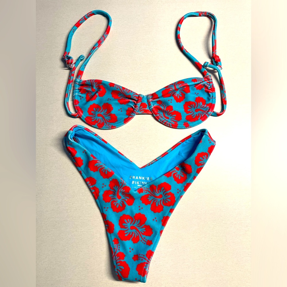 Frankie’s Bikinis